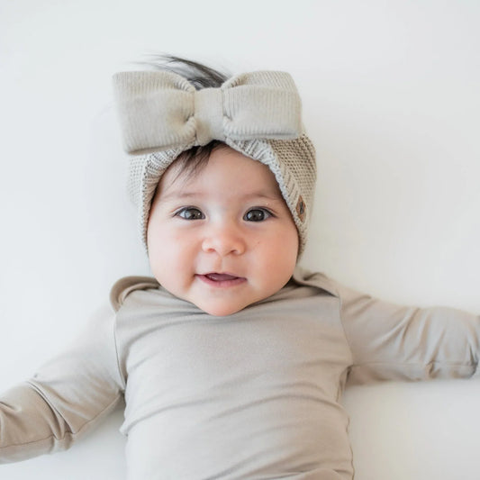Chunky Knit Bow Headband in Almond