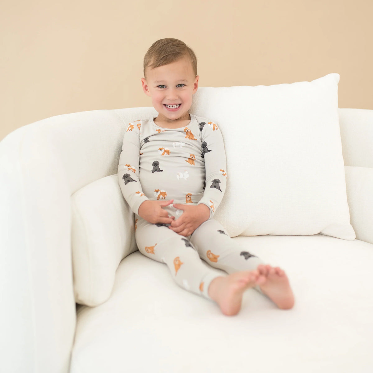 Long Sleeve Pajamas in Fluffy Dog