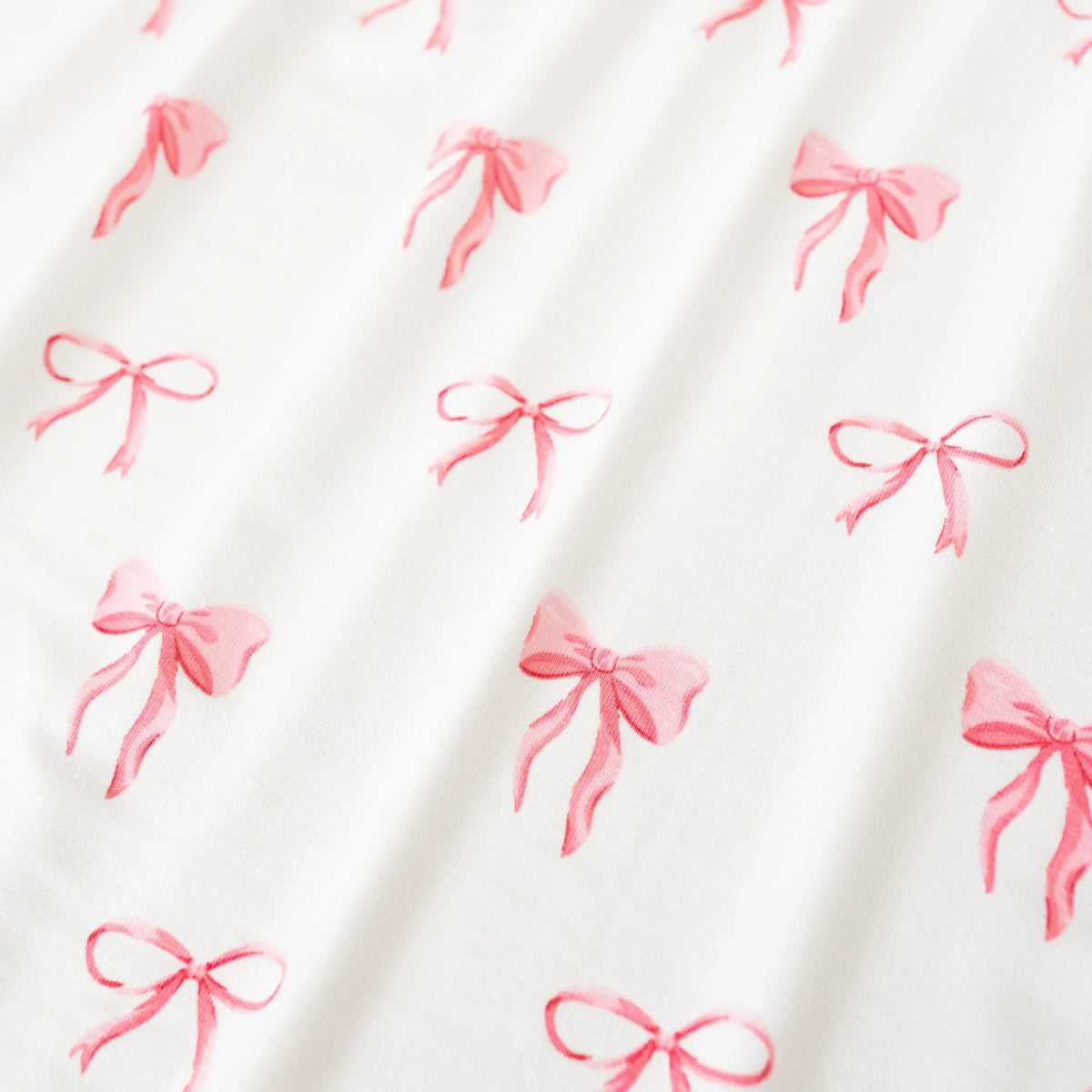 Women’s Relaxed Fit V-Neck in Bow