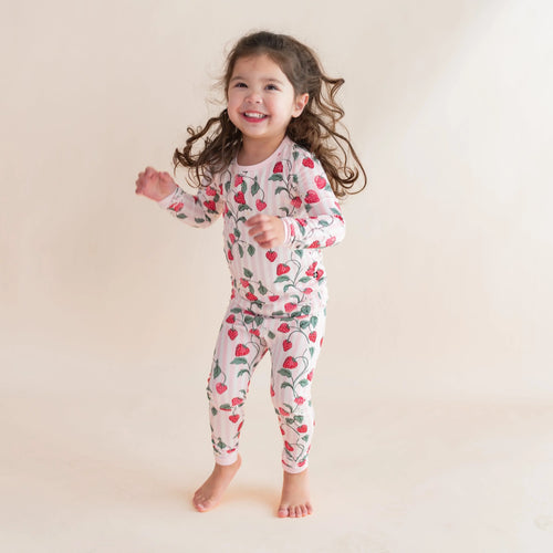 Long Sleeve Pajamas in Strawberry Fields